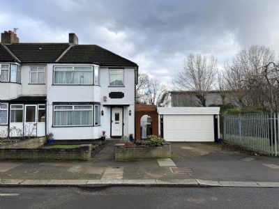 CARR ROAD NORTHOLT MIDDLESEX