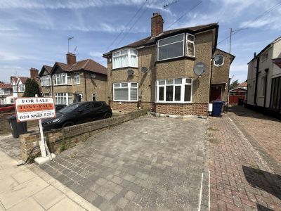 COURT FARM ROAD, NORTHOLT VILLAGE, MIDDLESEX,